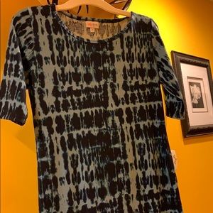 🔥NEW🔥 medium julia. Lularoe